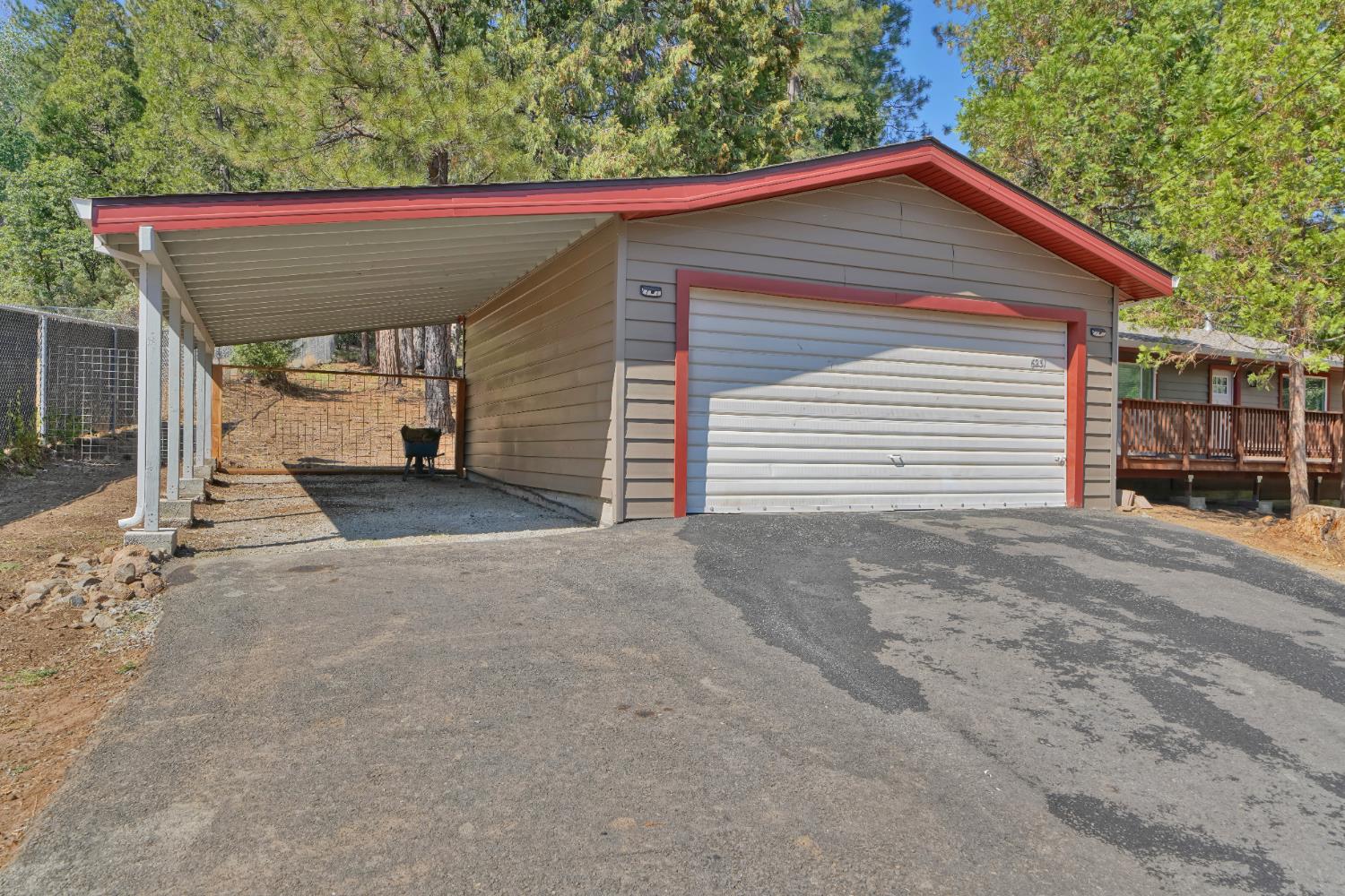 6231 Shad Way Pollock Pines, CA 95726 - Photo 4 of 38