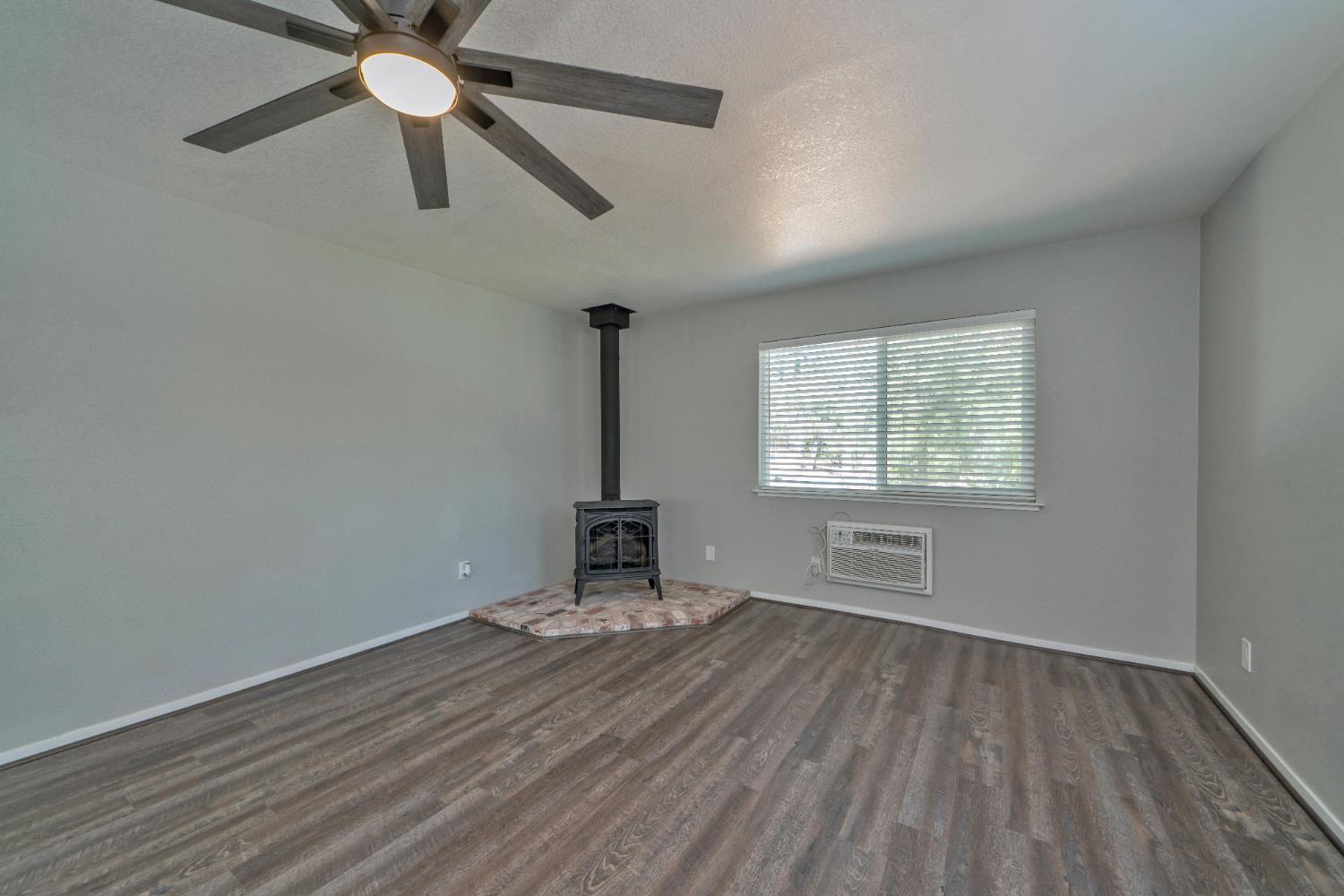 6231 Shad Way Pollock Pines, CA 95726 - Photo 9 of 38