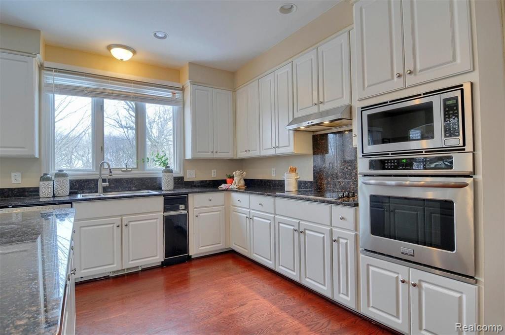 3624 Nesting Ridge Drive Rochester Hills, MI 48309 - Photo 18 of 57