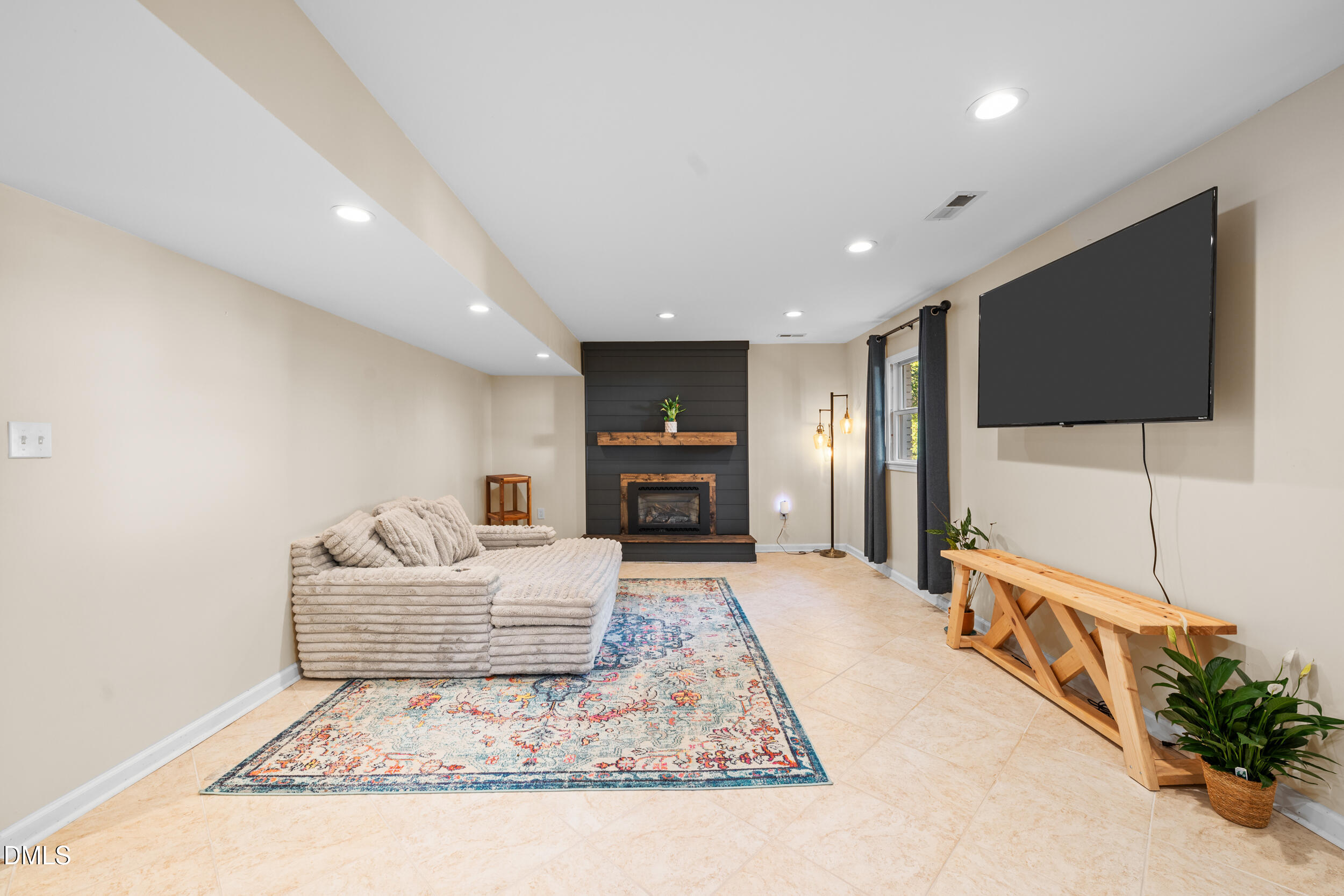 5505 Knollwood Road Raleigh, NC 27609 - Photo 23 of 41 Family Room