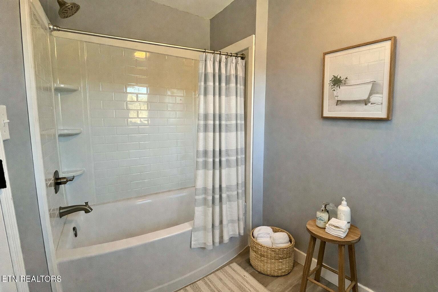 186 County Road 83 Athens, TN 37303 - Photo 11 of 41 bathroom tub staged