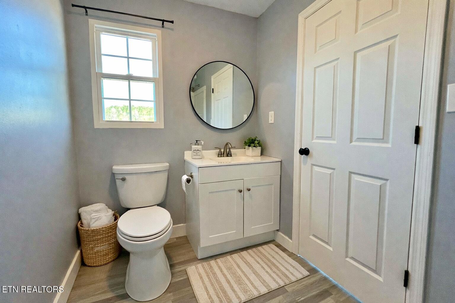186 County Road 83 Athens, TN 37303 - Photo 10 of 41 bathroom 2 staged