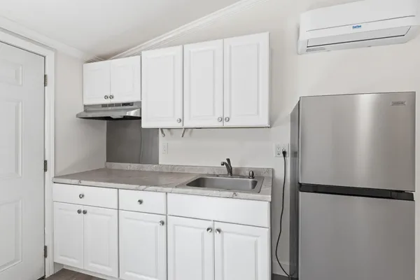 $1,475 | 8894 Indiana Avenue, Riverside, CA 92503