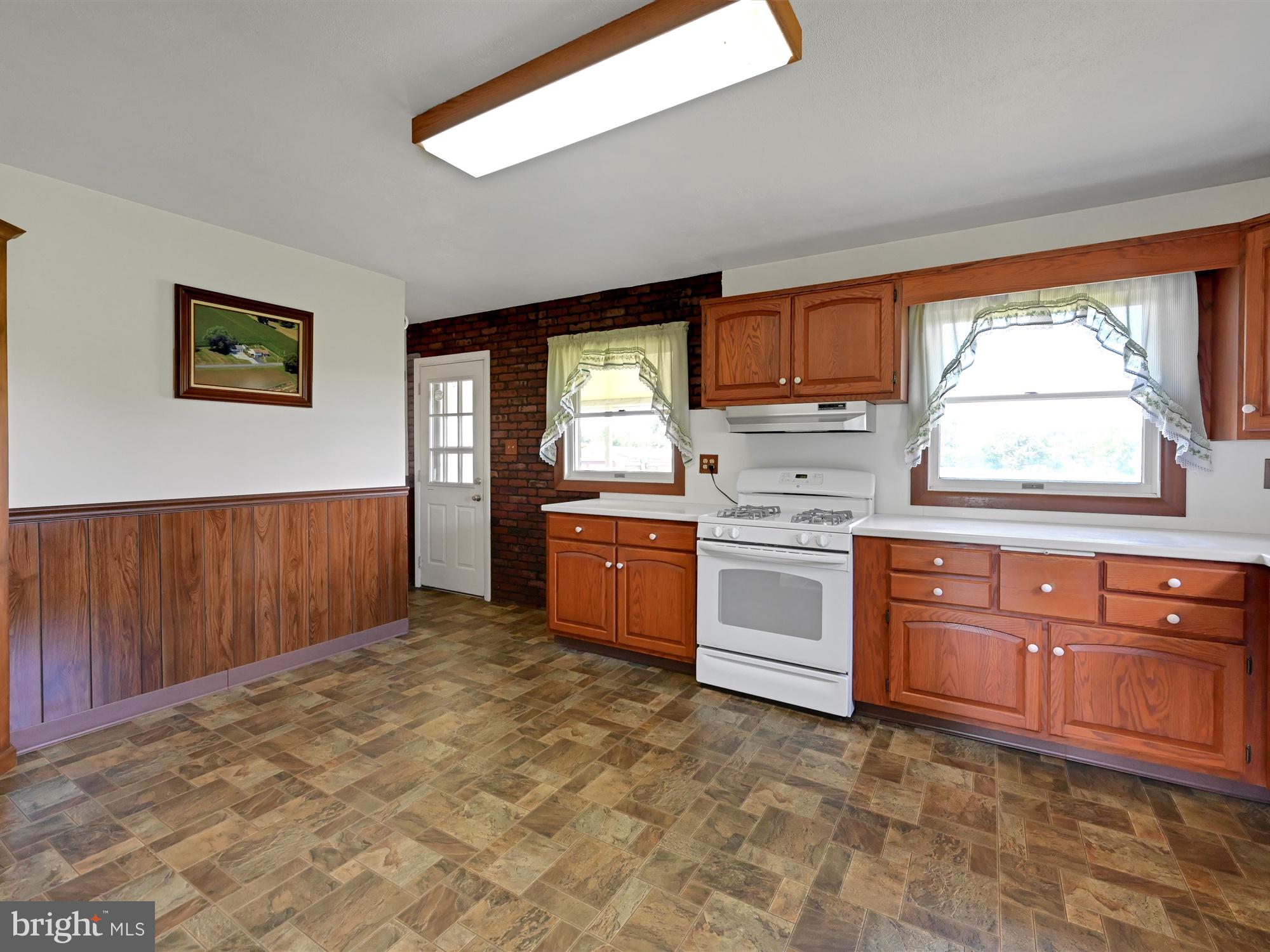 410 Blantz Road Lititz, PA 17543 - Photo 7 of 27