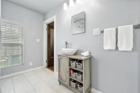 $299,500 | 2736 Ryan Avenue, Fort Worth, TX 76110