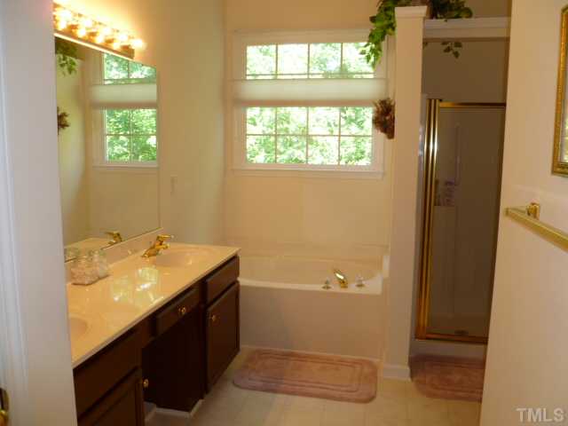4607 Regency Drive Durham, NC 27713 - Photo 10 of 17
