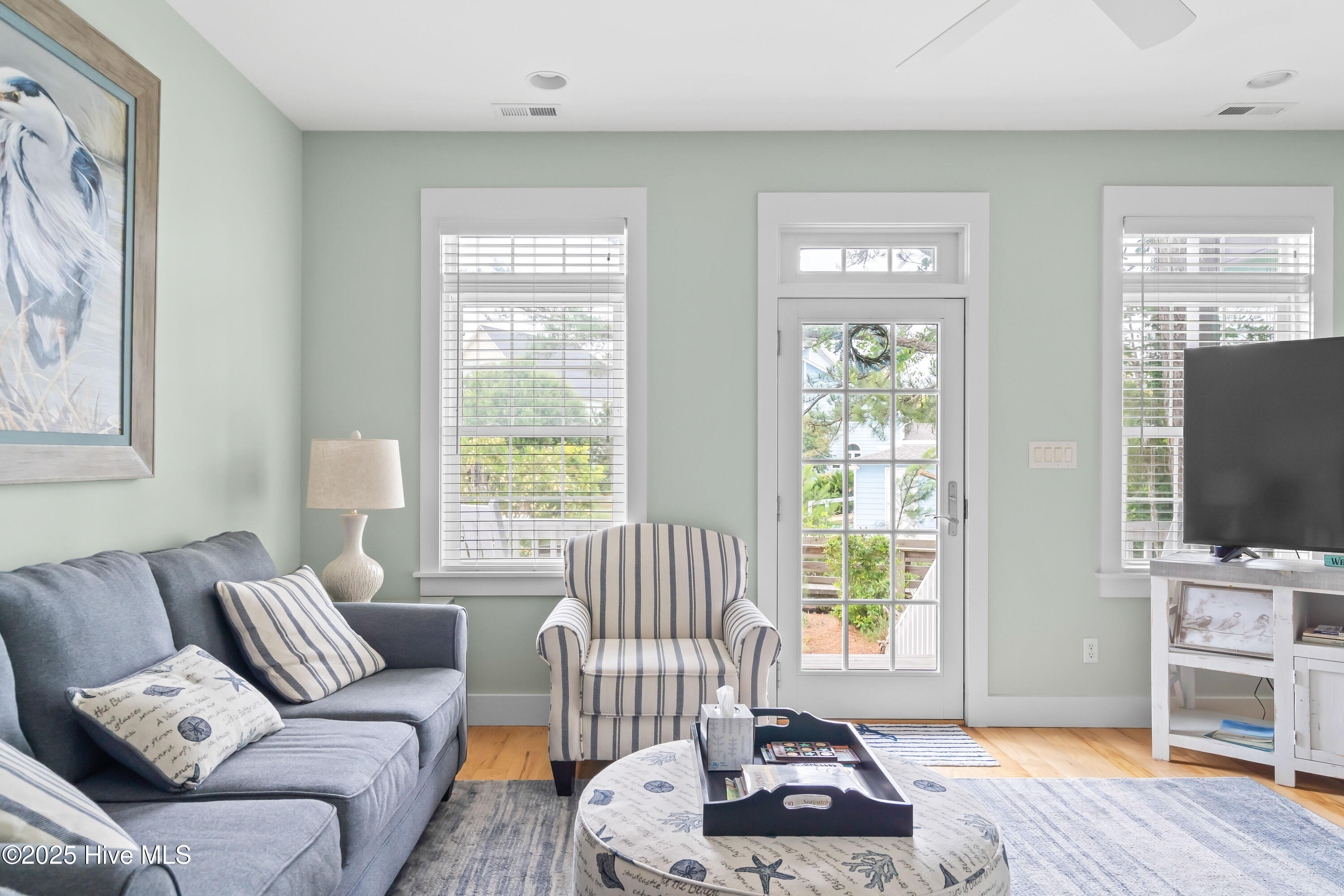 320 Governor Safford Lane Emerald Isle, NC 28594 - Photo 14 of 85 Living Room