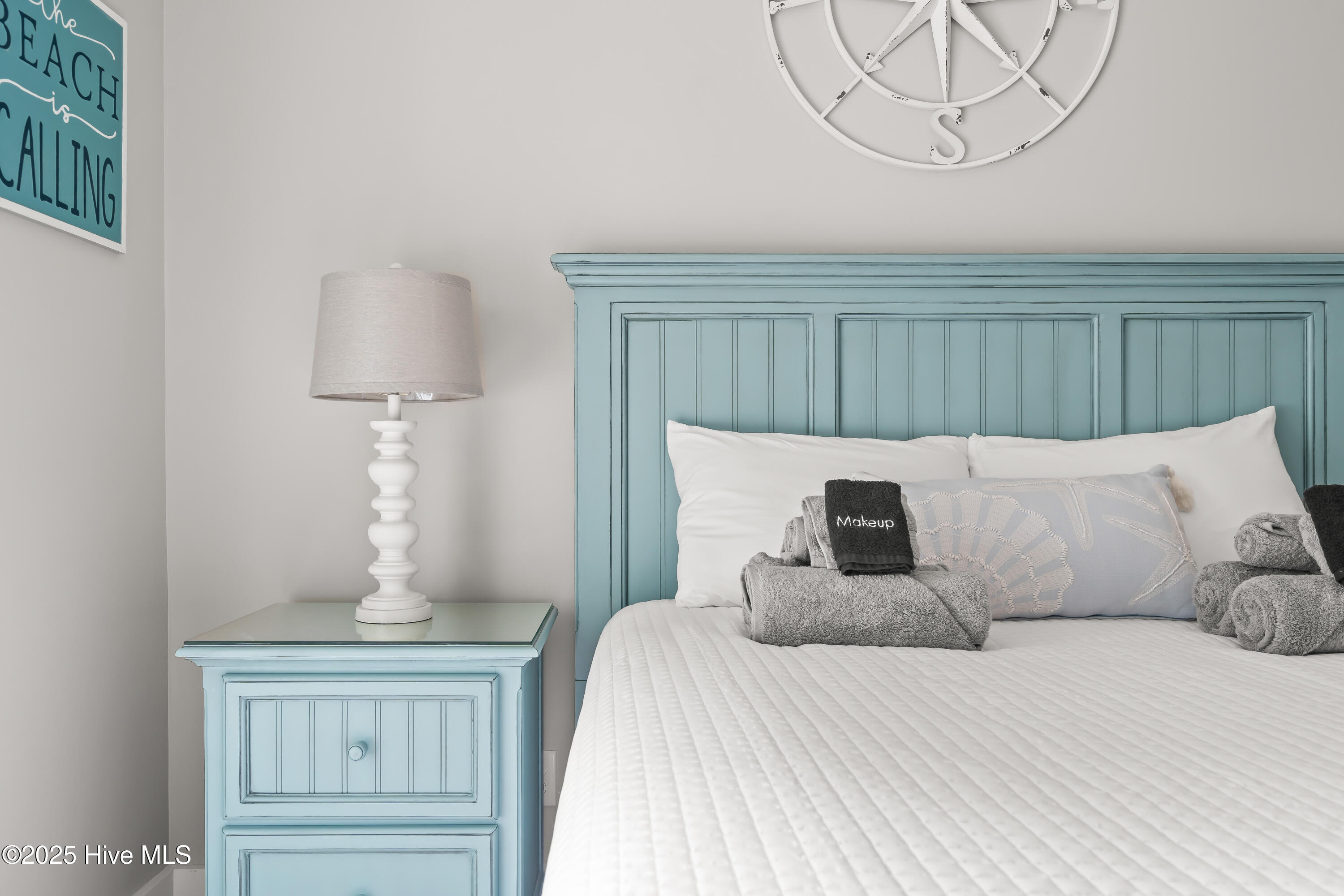 320 Governor Safford Lane Emerald Isle, NC 28594 - Photo 26 of 85 Flex space on main level