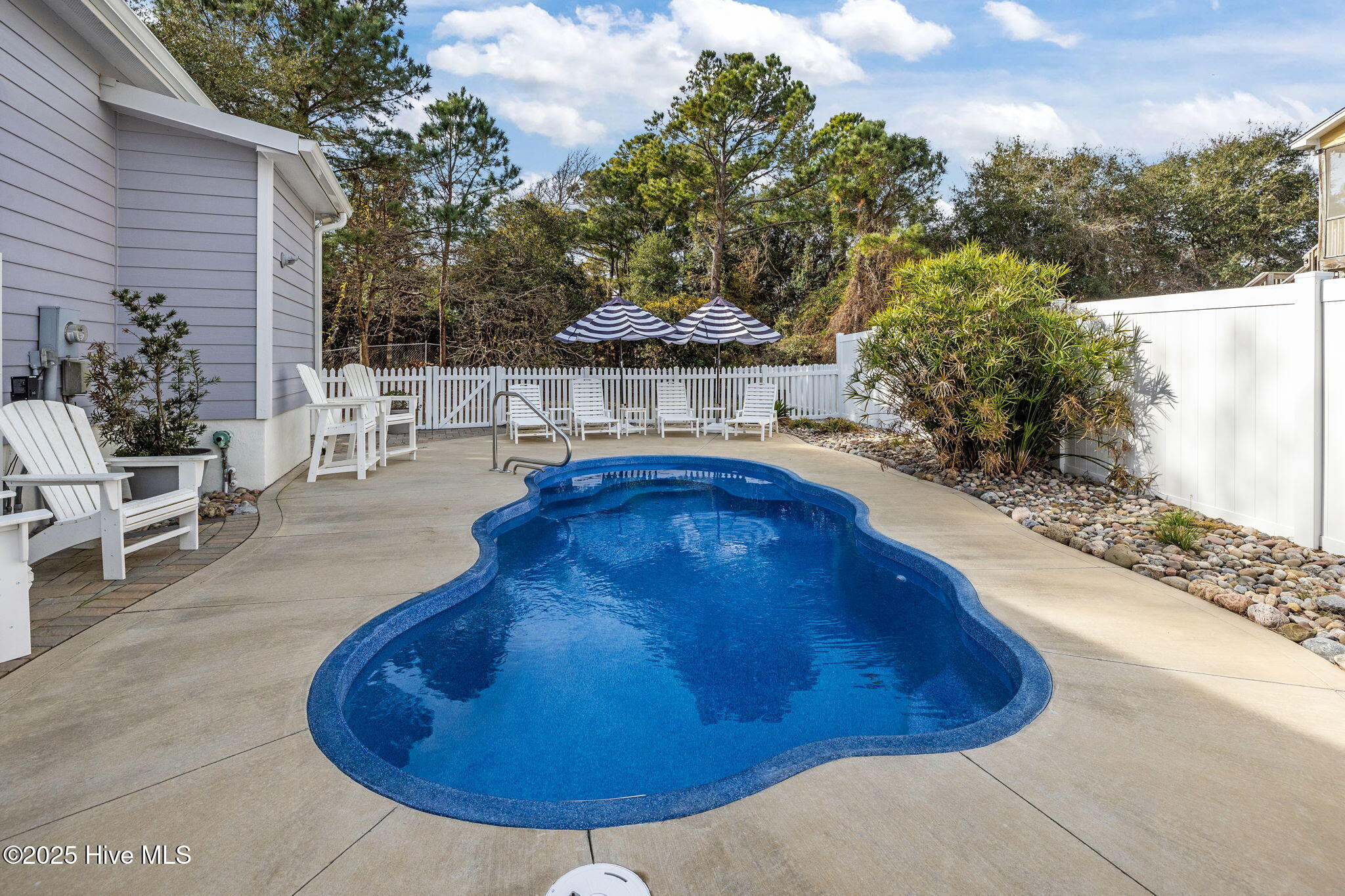 320 Governor Safford Lane Emerald Isle, NC 28594 - Photo 4 of 85 Inground Heated Pool