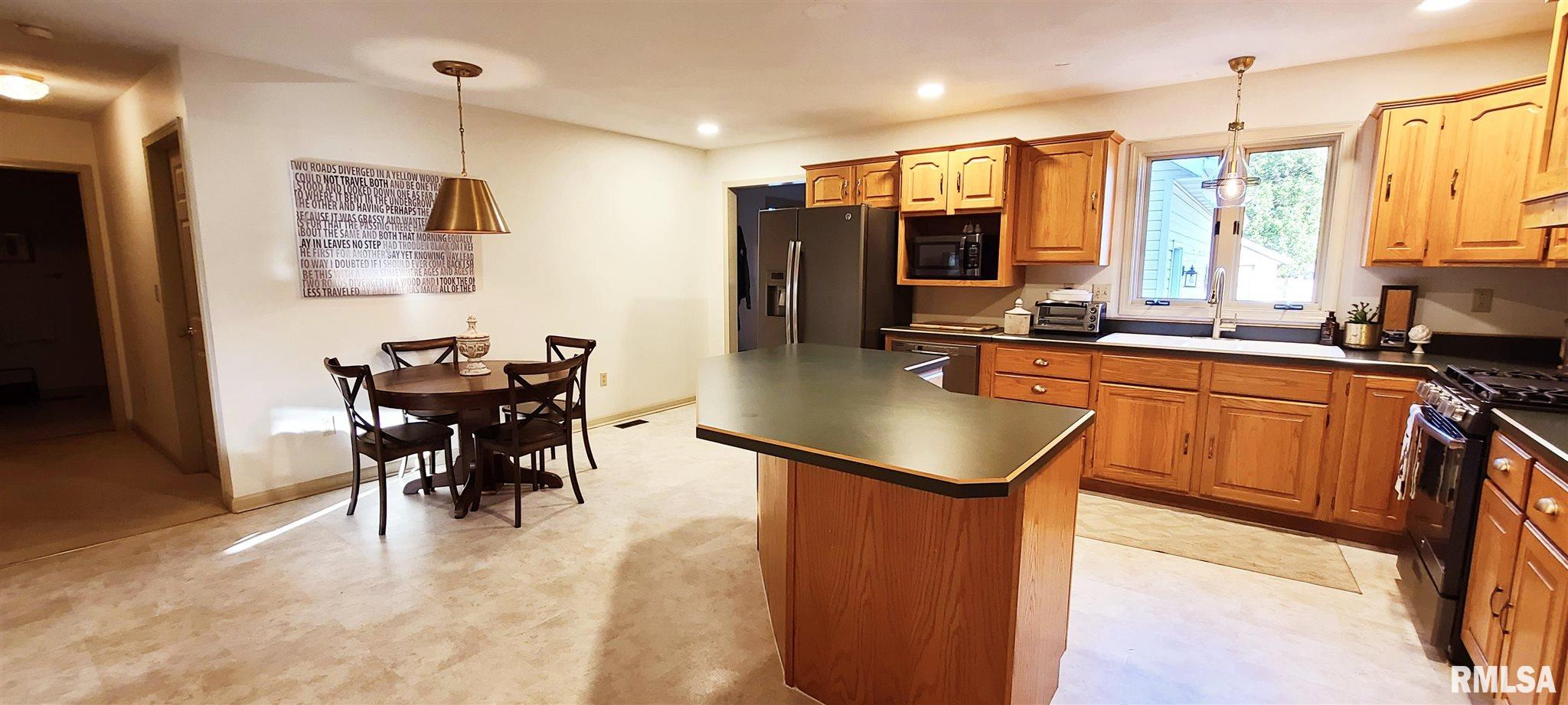 2105 Norman Road Marion, IL 62959 - Photo 19 of 42