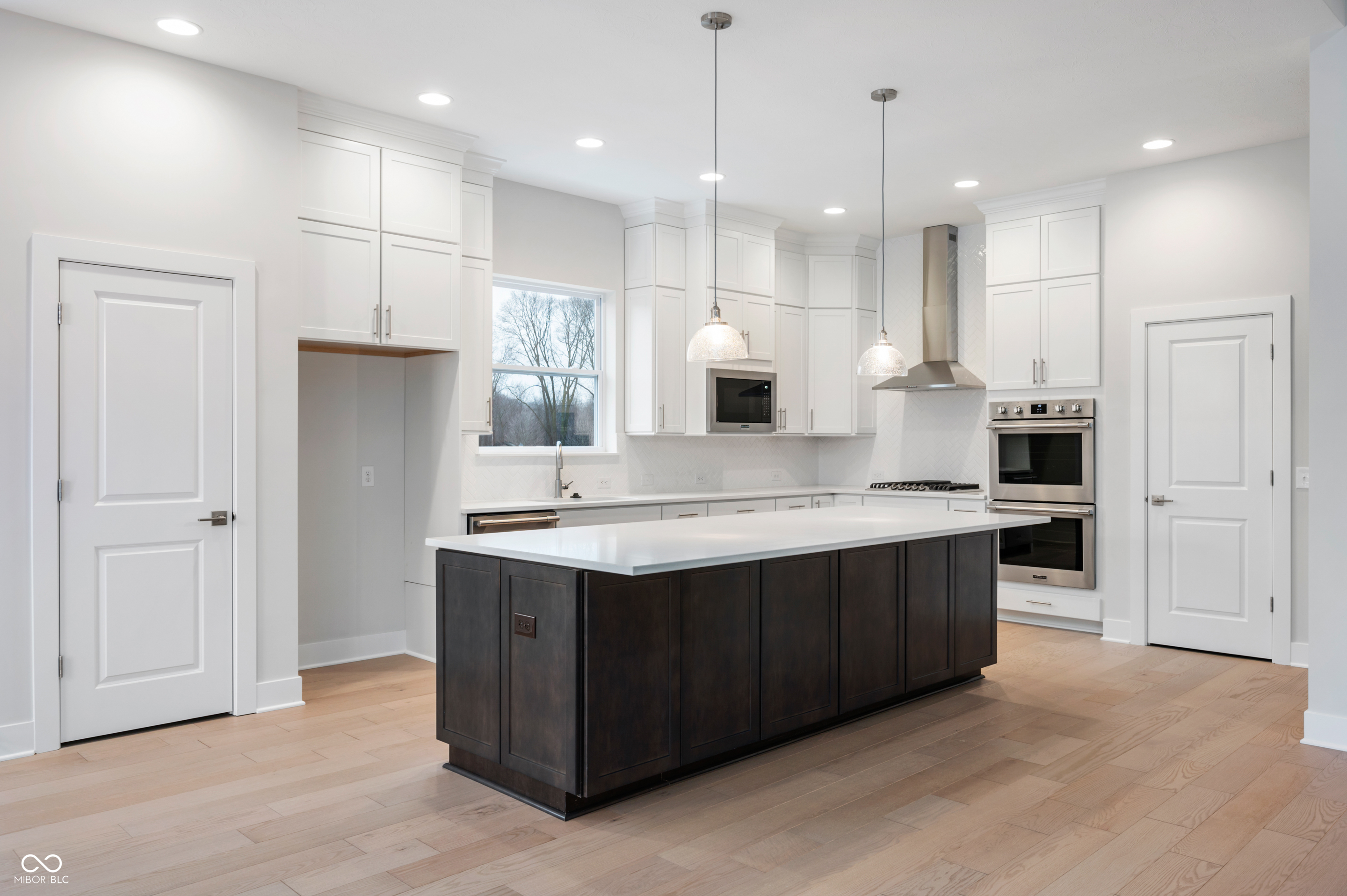 15914 Bellows Avenue Fishers, IN 46040 - Photo 9 of 37