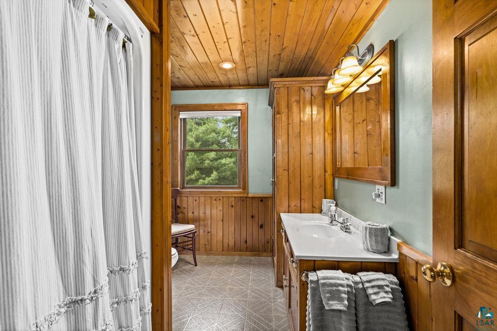 4822 East Tri Lakes Road Superior, WI 54880 - Photo 21 of 56