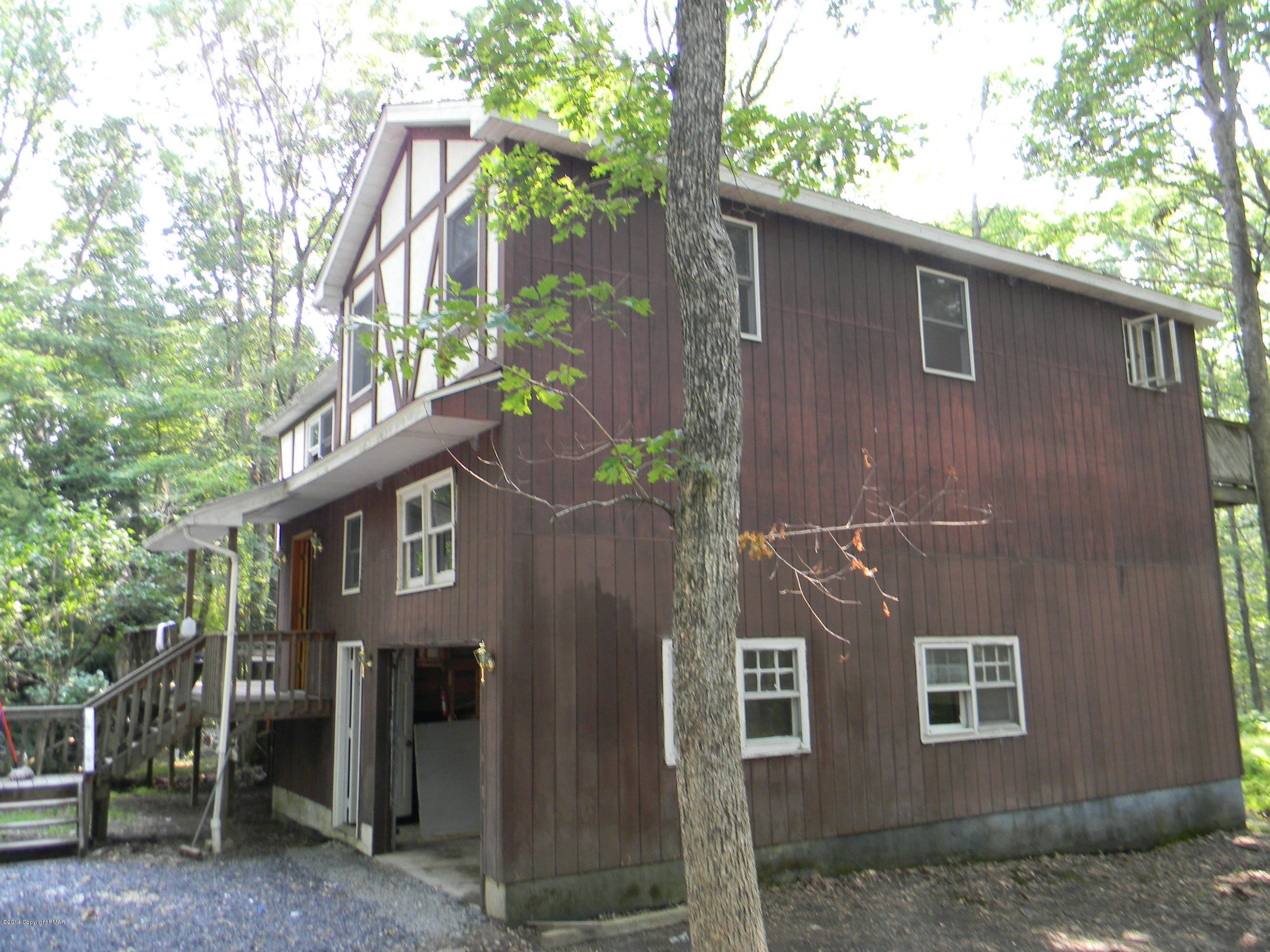 241 Doe Loop Bushkill, PA 18324 - Photo 34 of 47 north west side