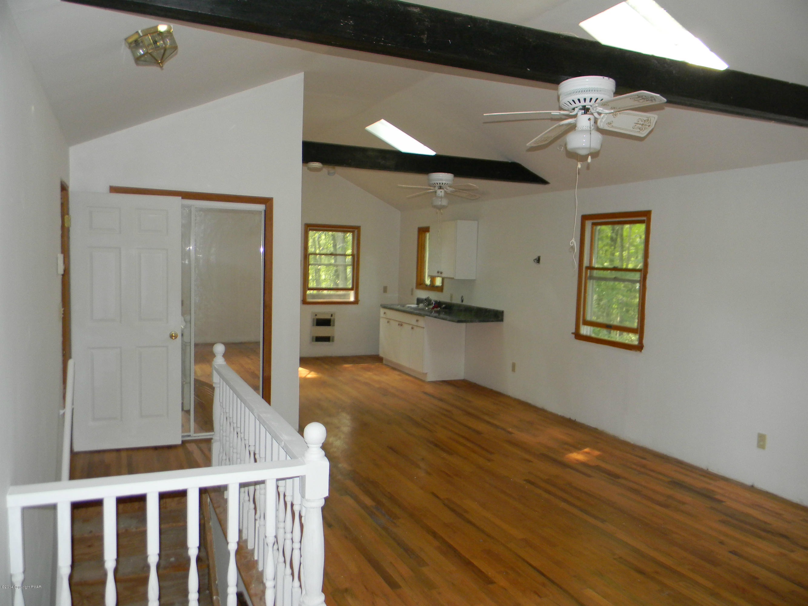 241 Doe Loop Bushkill, PA 18324 - Photo 36 of 47 apt