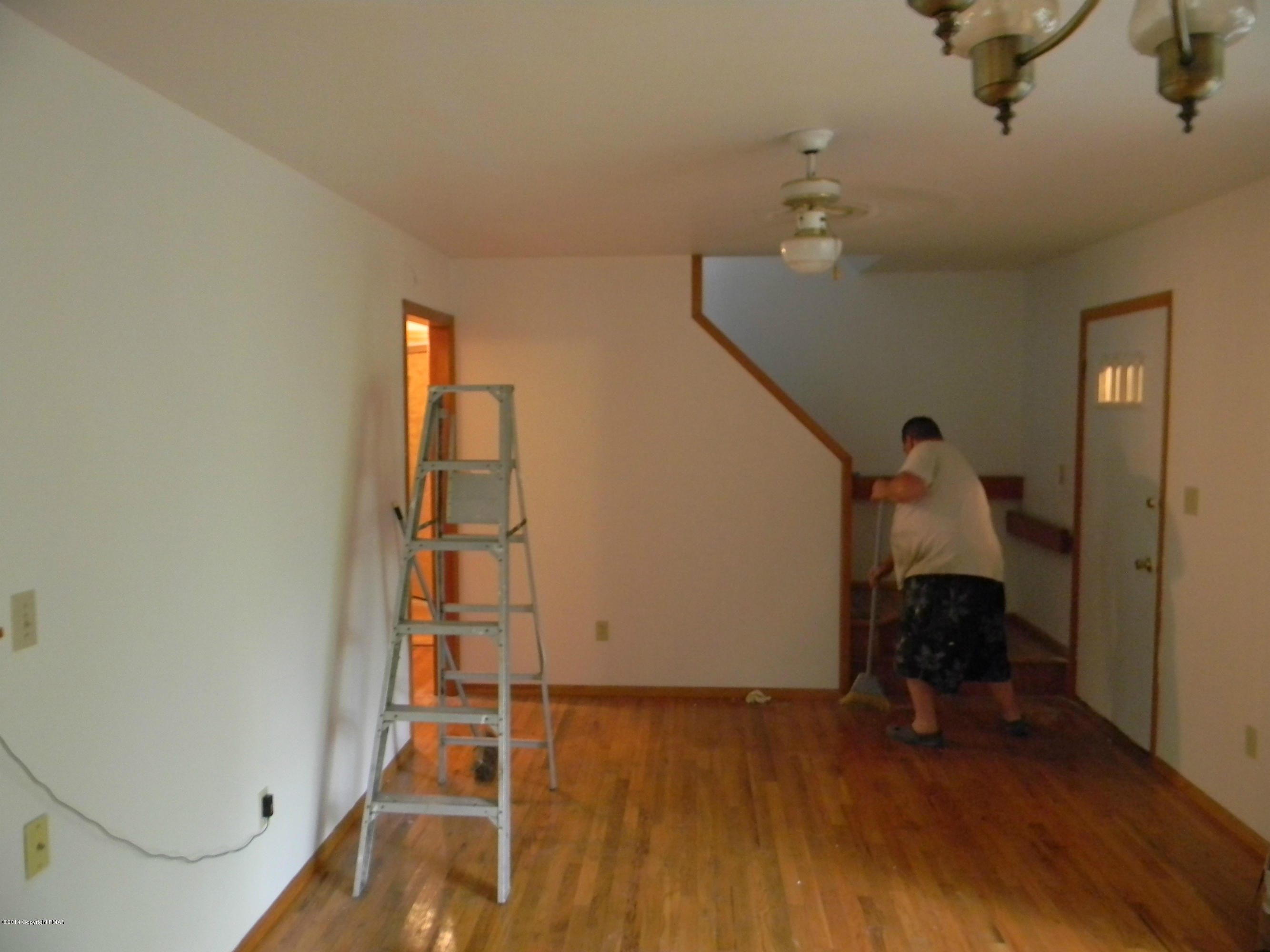 241 Doe Loop Bushkill, PA 18324 - Photo 42 of 47 living room
