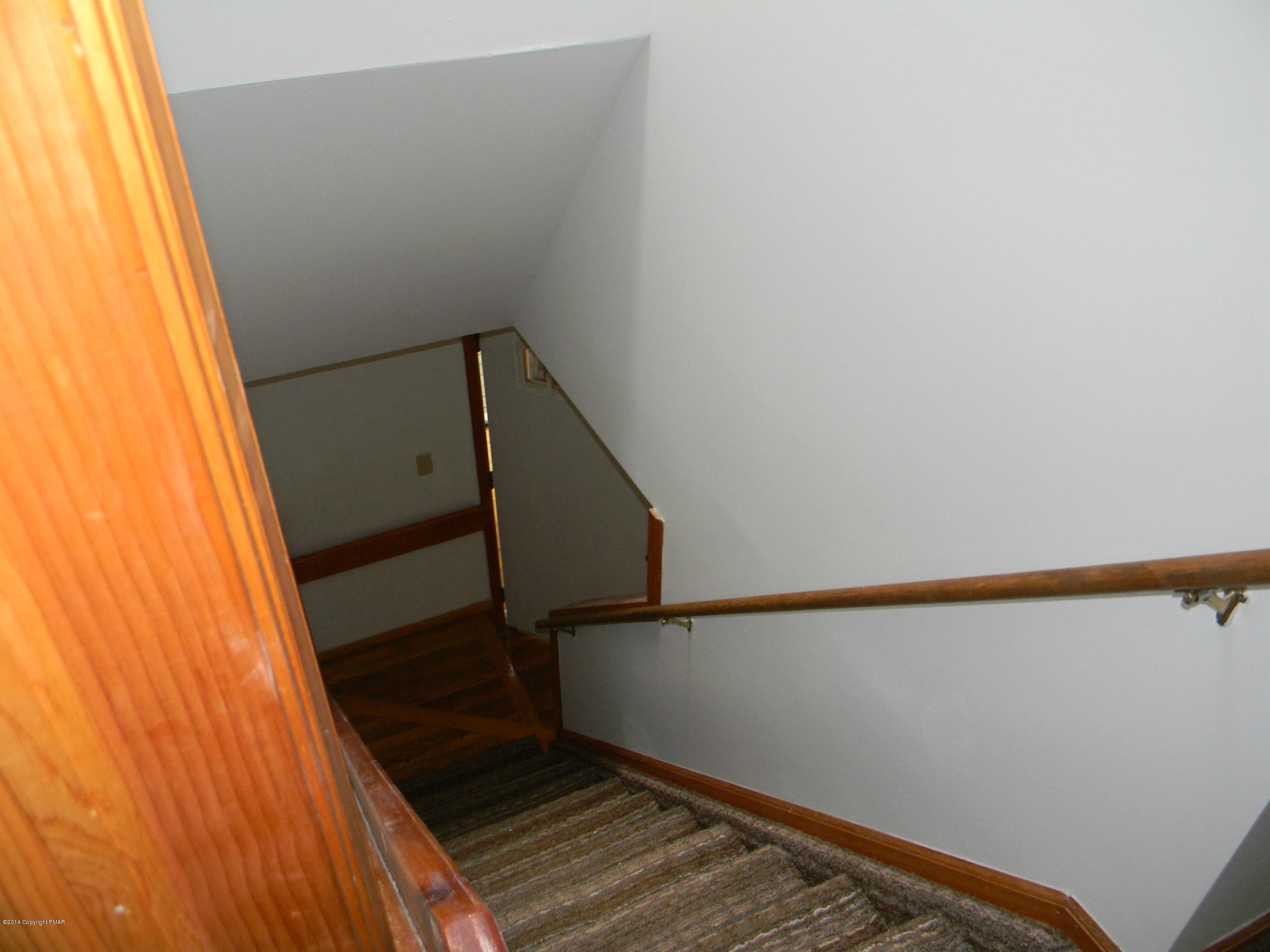 241 Doe Loop Bushkill, PA 18324 - Photo 46 of 47 down to front door