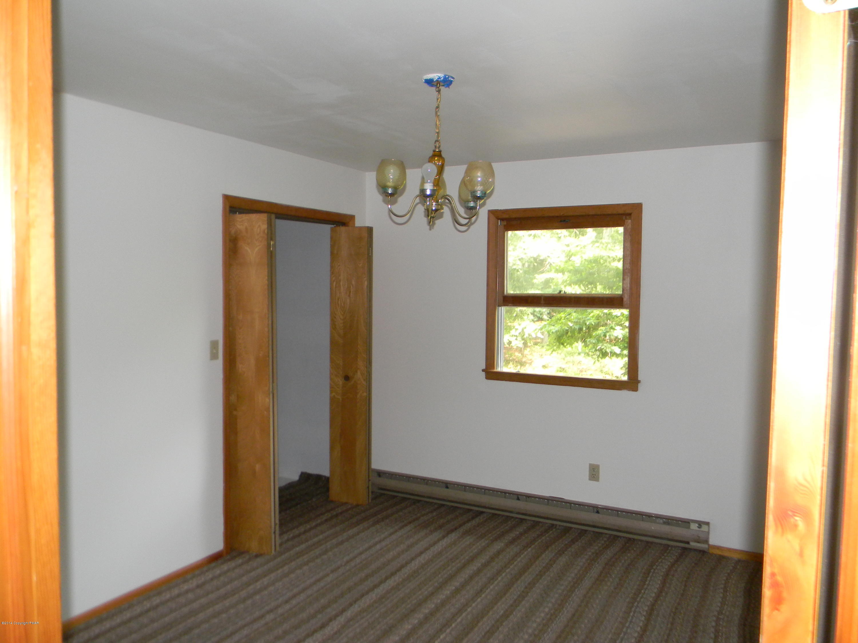 241 Doe Loop Bushkill, PA 18324 - Photo 8 of 47 large bedrooms
