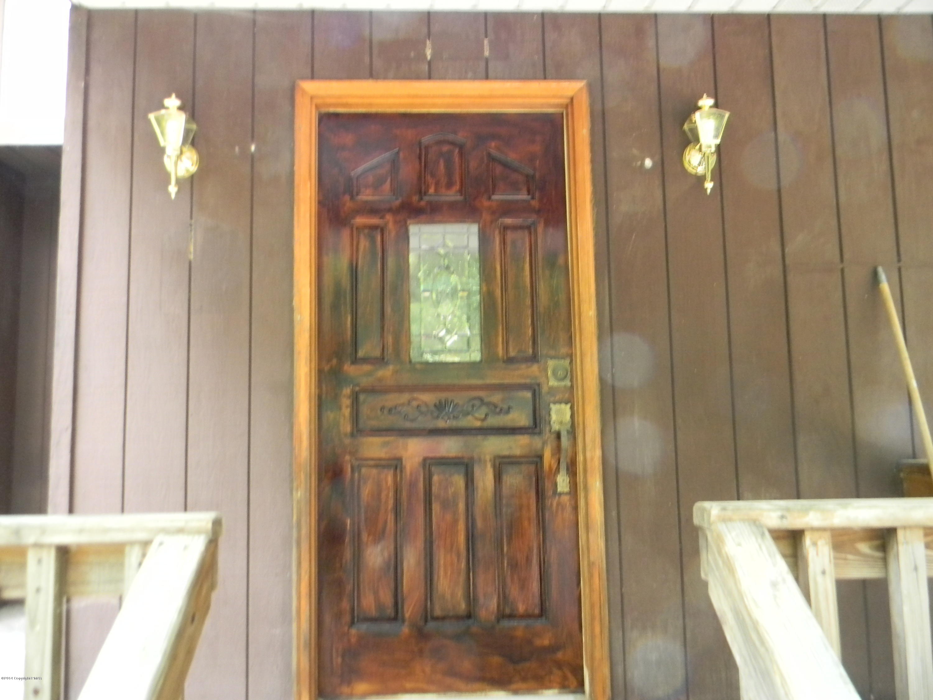 241 Doe Loop Bushkill, PA 18324 - Photo 9 of 47 this is one special front door