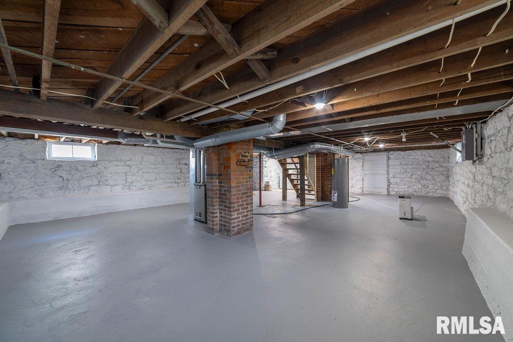 1805 Spring Street Quincy, IL 62301 - Photo 16 of 19 Gallery Image 16