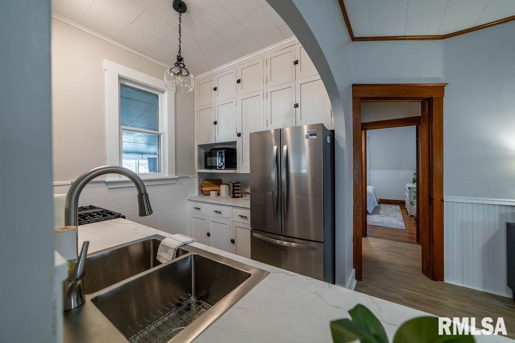 1805 Spring Street Quincy, IL 62301 - Photo 3 of 19 Gallery Image 3