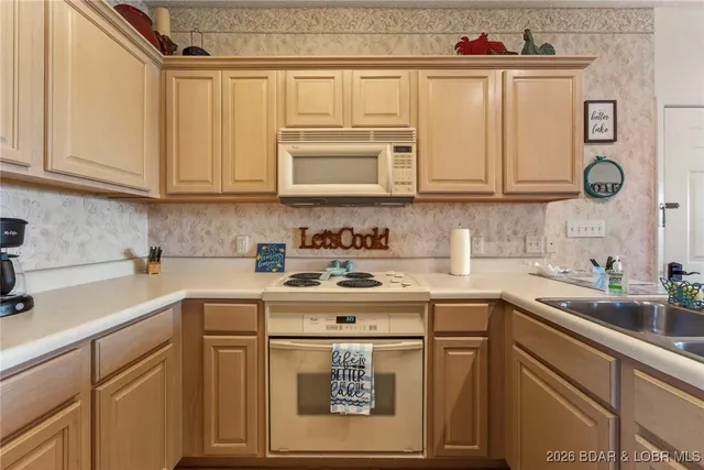 $219,950 | 179 Vintage Drive, Unit 3AB, Lake Ozark, MO 65049