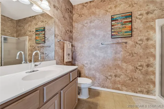 $219,950 | 179 Vintage Drive, Unit 3AB, Lake Ozark, MO 65049