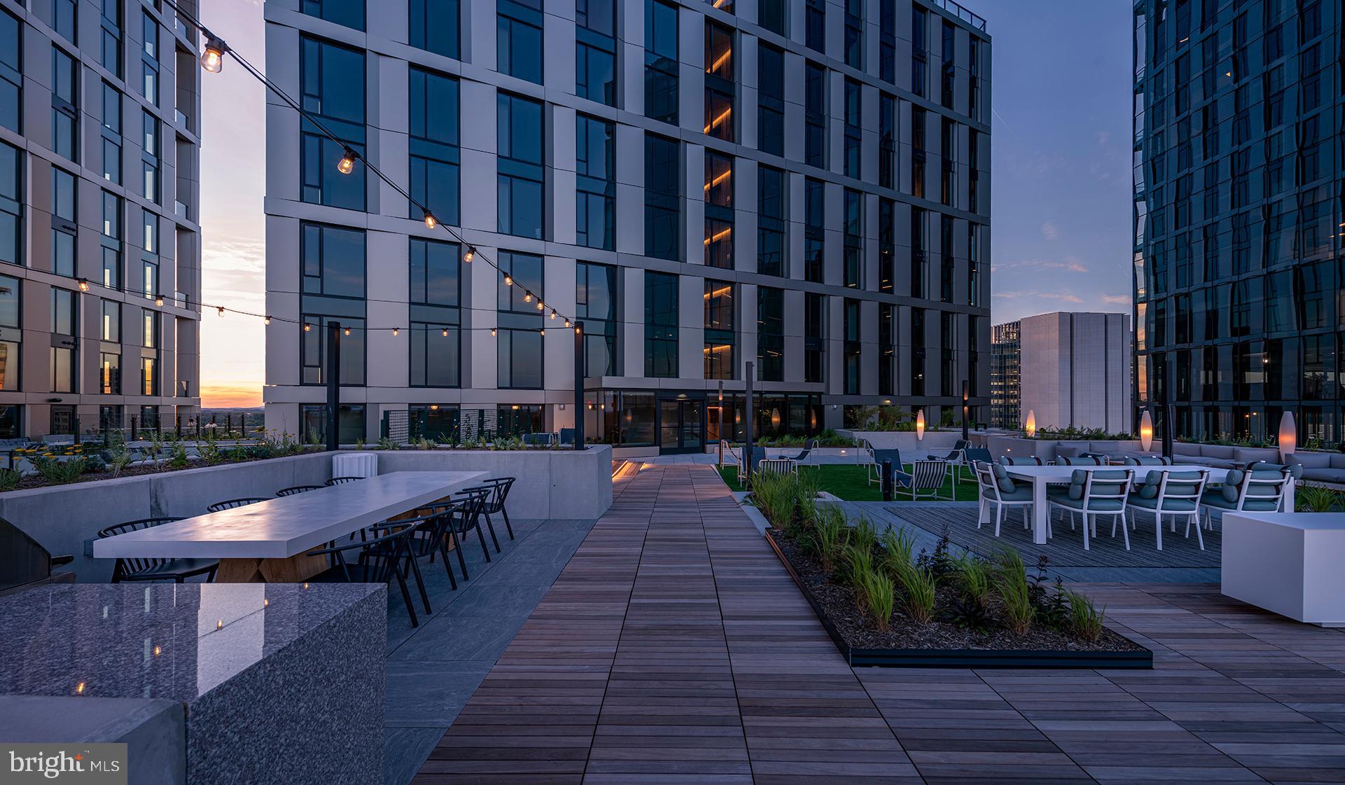 4710 Elm Street, Unit 2BE2902 Bethesda, MD 20814 - Photo 27 of 91 a view of a building with sitting area