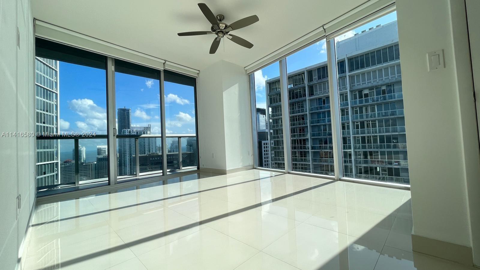 475 Brickell Avenue, Unit 4613 Miami, FL 33131 - Photo 4 of 30 a view of front door