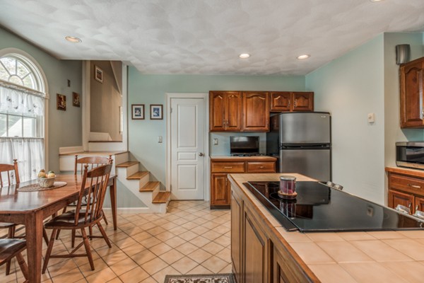 86 Mooreland Road Melrose, MA 02176 - Photo 14 of 30