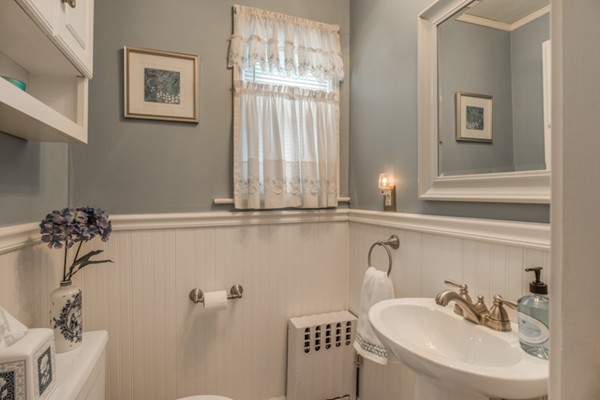 86 Mooreland Road Melrose, MA 02176 - Photo 15 of 30