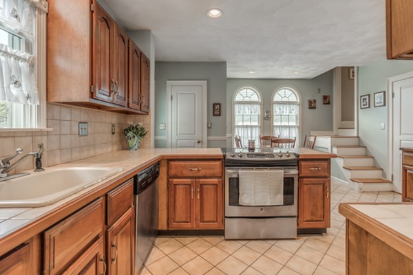86 Mooreland Road Melrose, MA 02176 - Photo 10 of 30