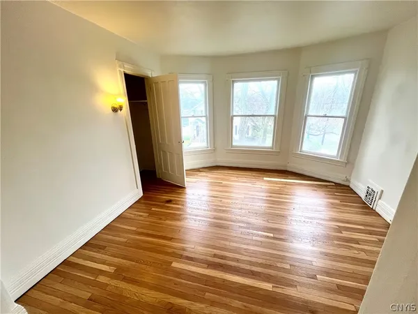 $2,000 | 173 East Genesee Street, Unit 171, Auburn, NY 13021