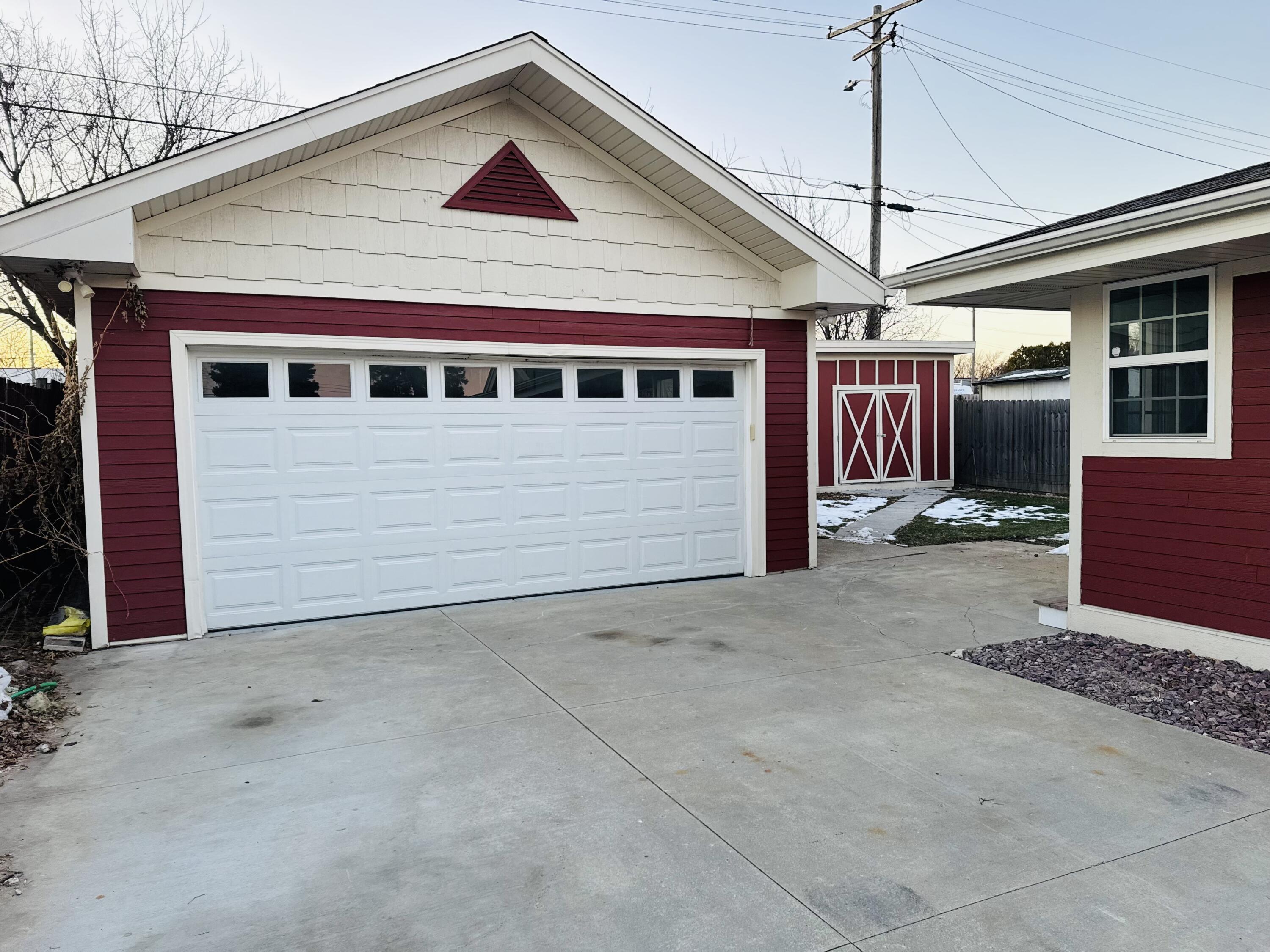 2524 Loraine Avenue Racine, WI 53404 - Photo 16 of 17 IMG_2823