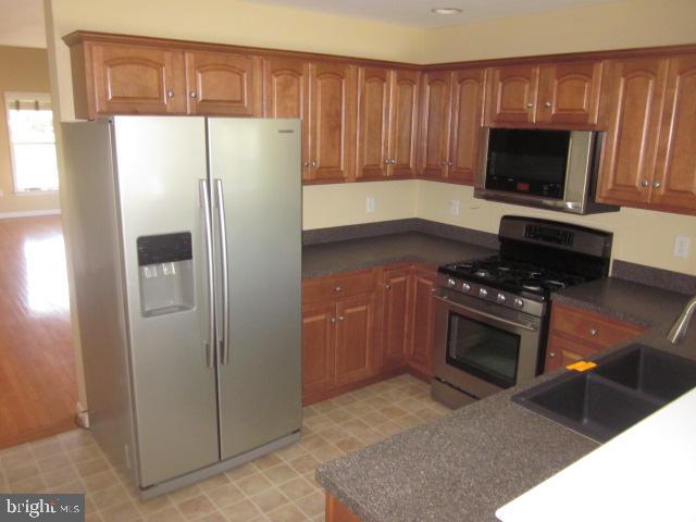 630 Chatham Way Lititz, PA 17543 - Photo 9 of 23