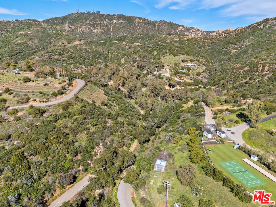 2100 McReynolds Road Malibu, CA 90265 - Photo 13 of 14