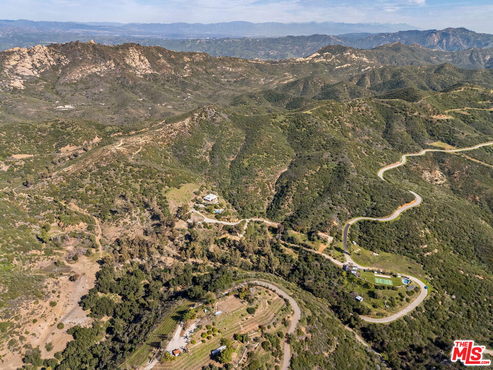 2100 McReynolds Road Malibu, CA 90265 - Photo 8 of 14