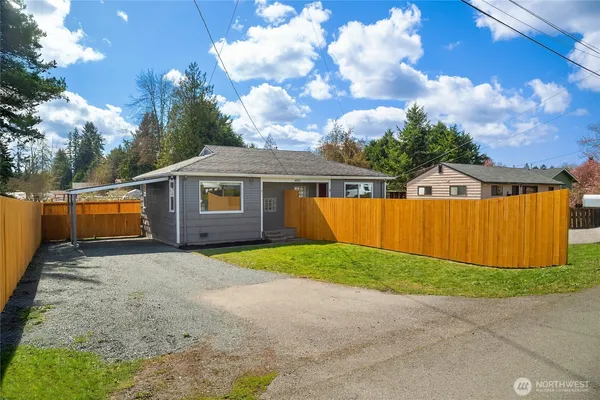 $279,950 | 420 107th Place Southwest, Unit 1, Everett, WA 98204