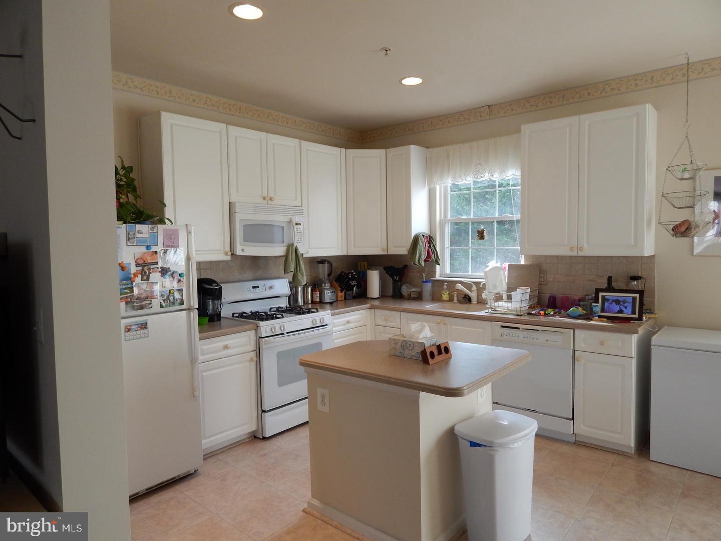 13348 Rushing Water Way Germantown, MD 20874 - Photo 4 of 11