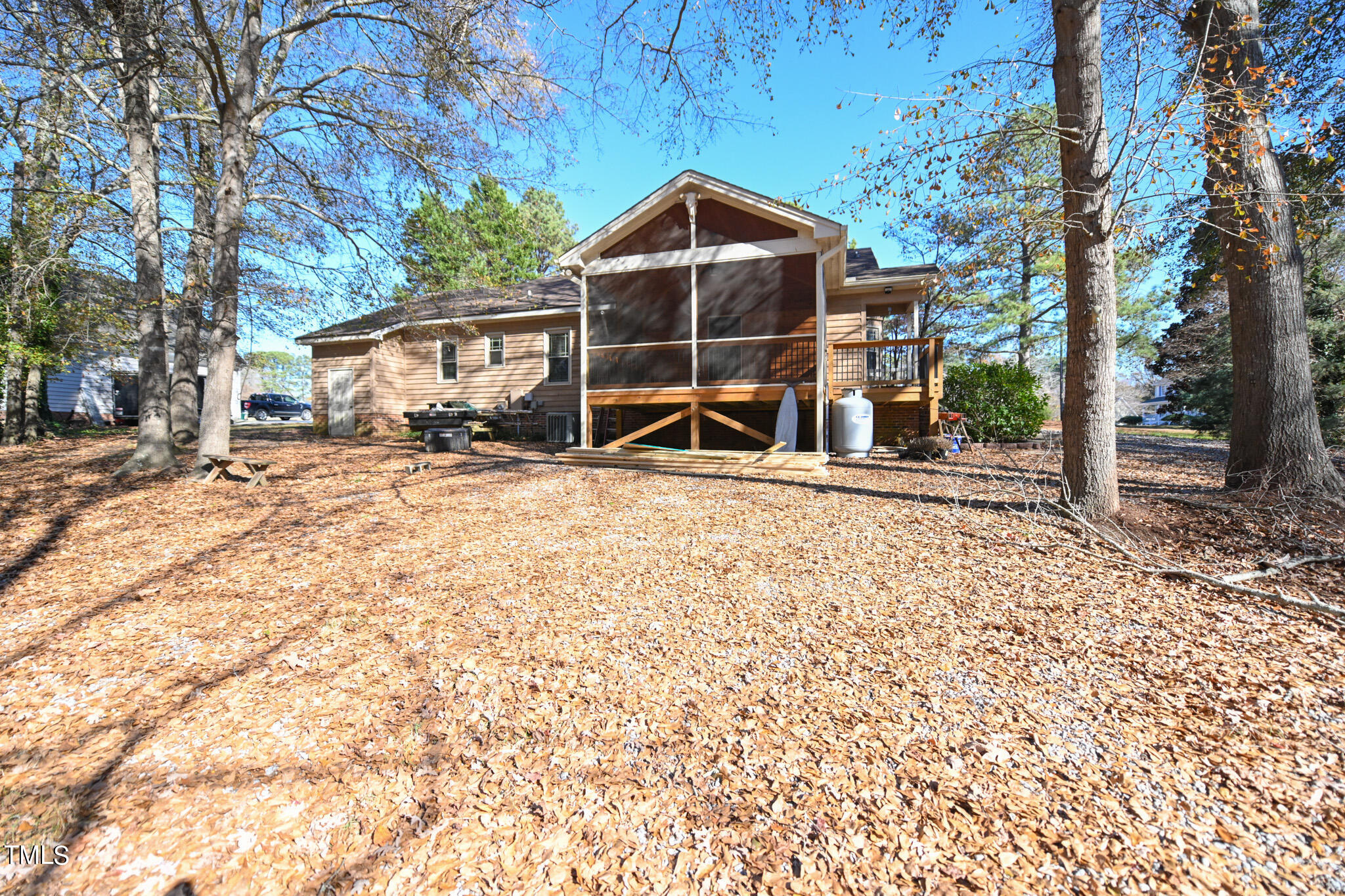 1609 Spennymore Road Raleigh, NC 27603 - Photo 34 of 37 032