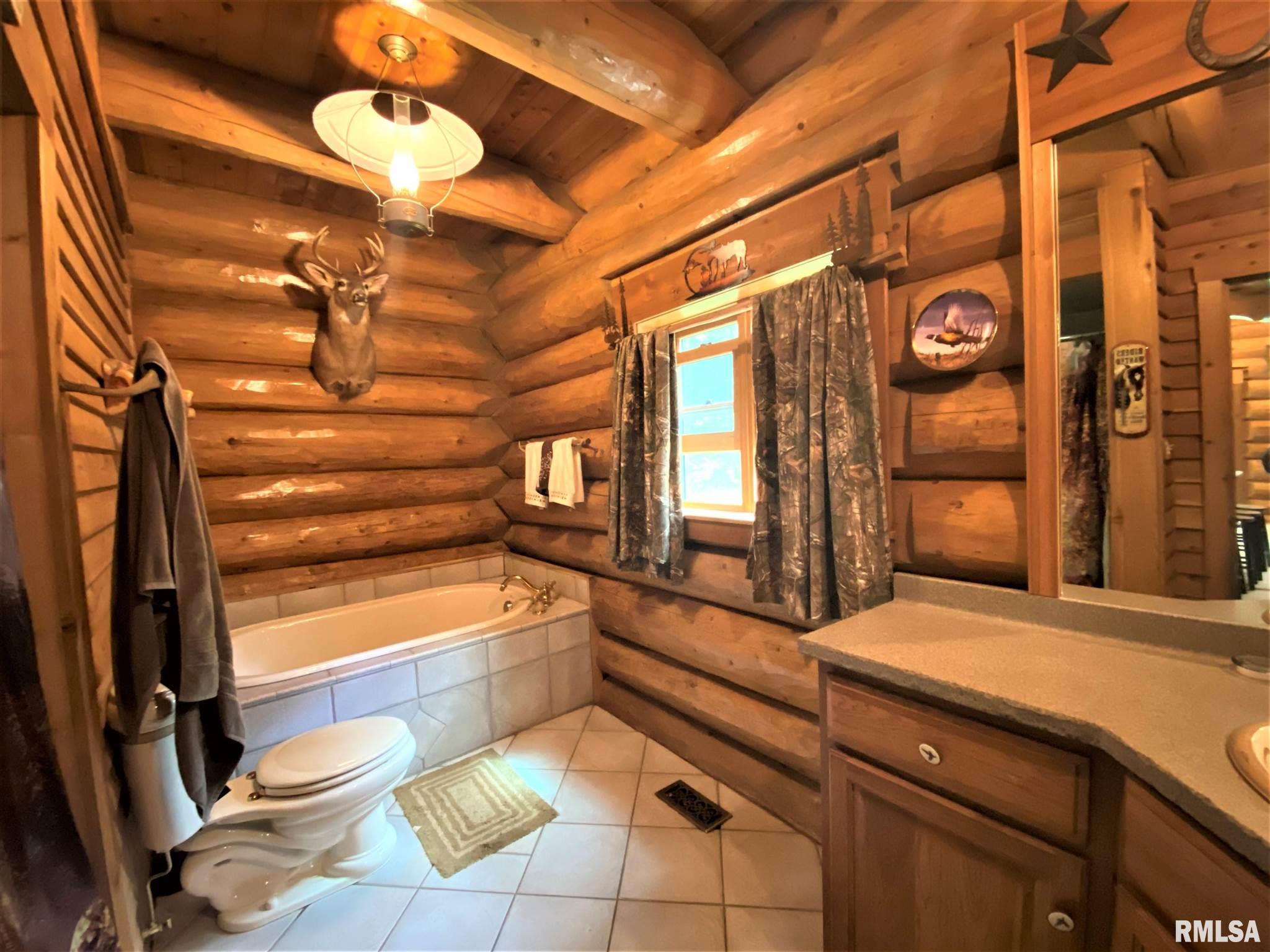 6535 West Hill Road Decatur, IL 62522 - Photo 24 of 42 Gallery Image 24