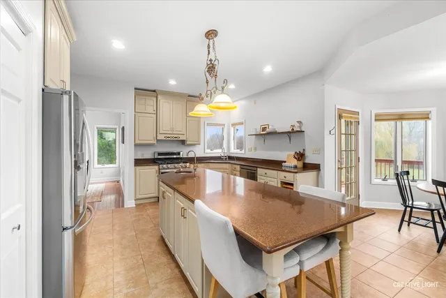 $597,900 | 10167 East Deer Creek Lane, Rochelle, IL 61068