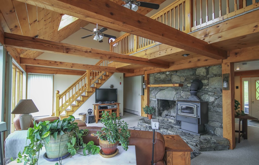 731 East Hill Road East Oakham, MA 01068 - Photo 3 of 30