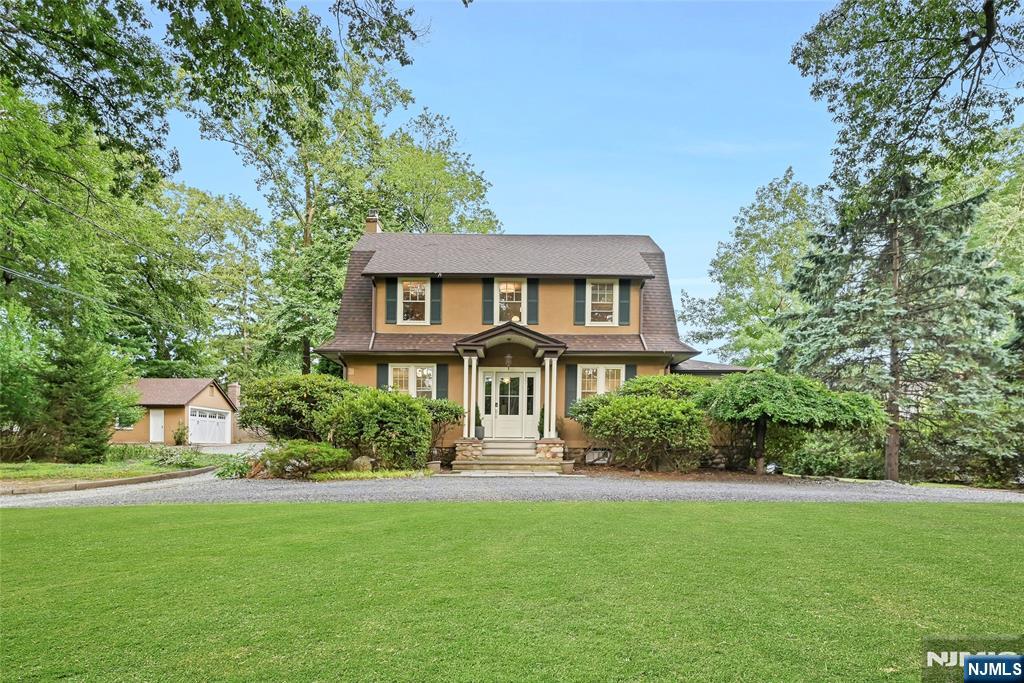 31 4th Street Park Ridge, NJ 07656 - Photo 1 of 23