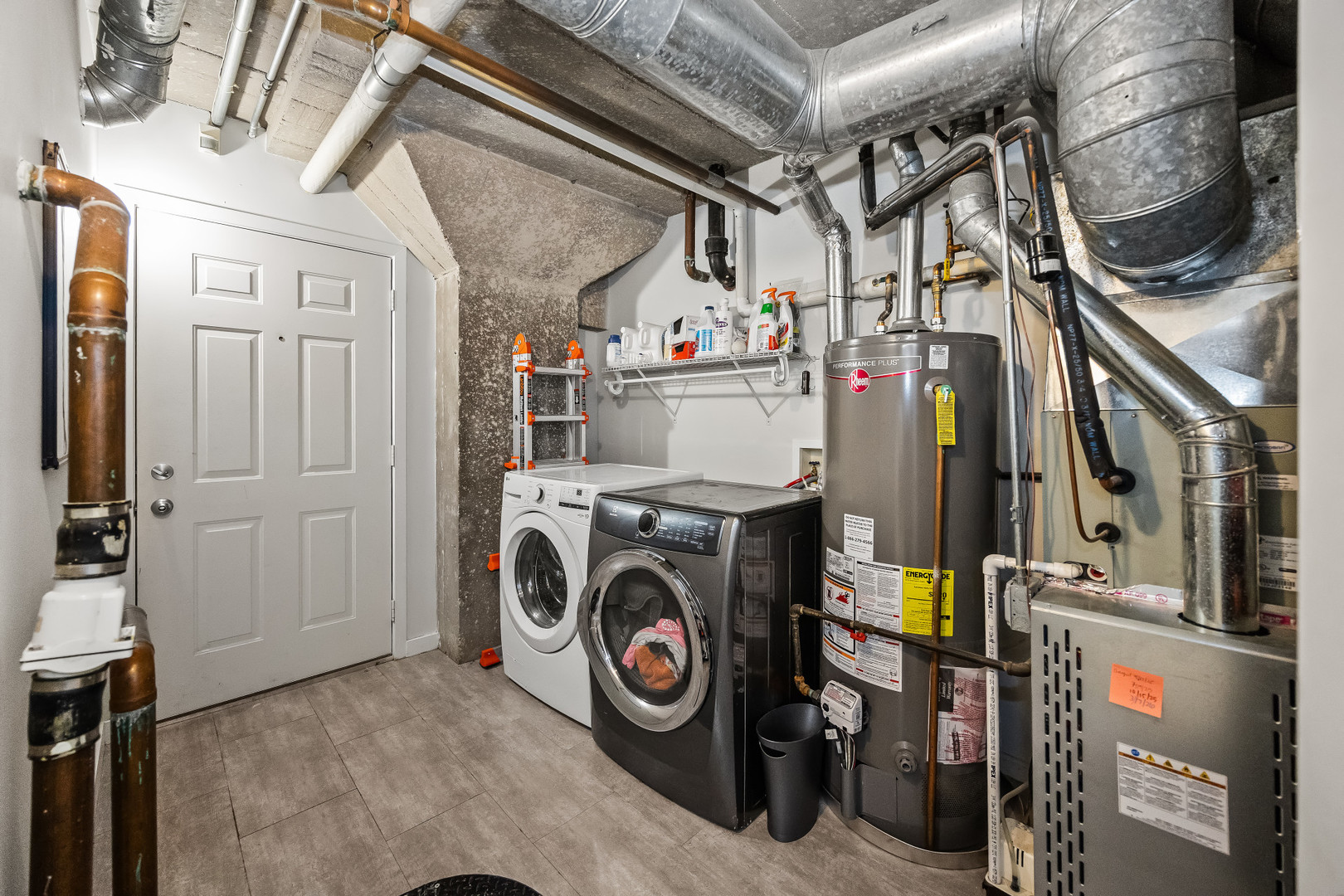 17 North Loomis Street, Unit 1J Chicago, IL 60607 - Photo 26 of 29