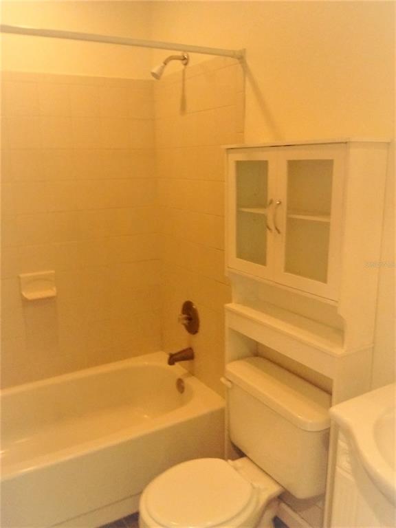 457 Hemlock Street Altamonte Springs, FL 32714 - Photo 7 of 15 a bathroom with a toilet and a shower