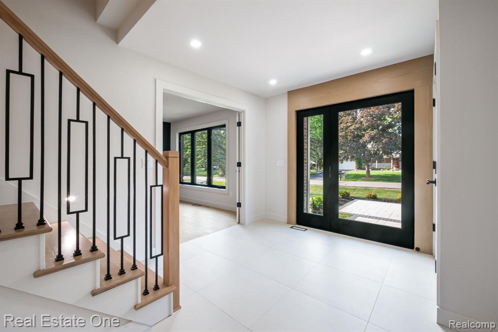1683 Mark Hopkins Road Bloomfield Hills, MI 48302 - Photo 5 of 44