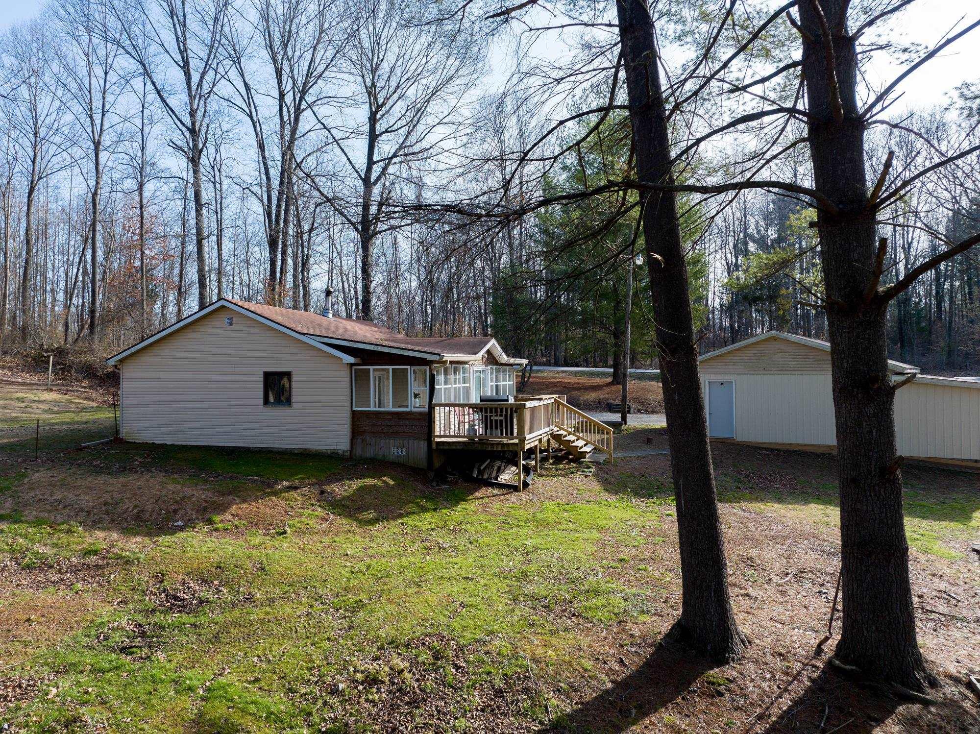 12747 High Gap Rd Shoals Shoals, IN 47581 - Photo 5 of 35
