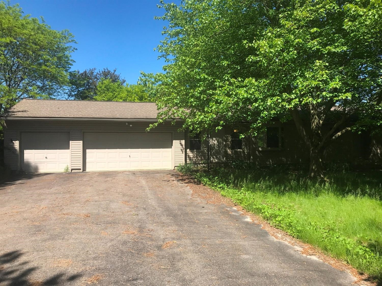 757 Country Road Ann Arbor, MI 48103 - Photo 2 of 38 Photo 2