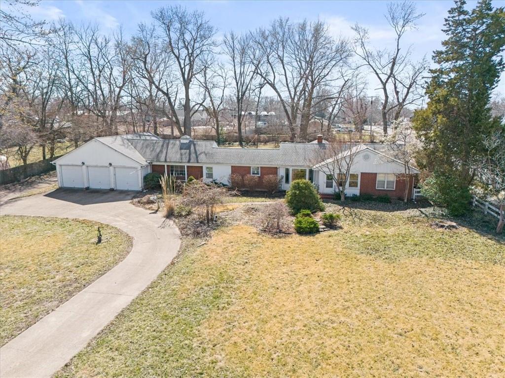 6909 West 82nd Street Overland Park, KS 66204 - Photo 1 of 10 Gallery Image 1