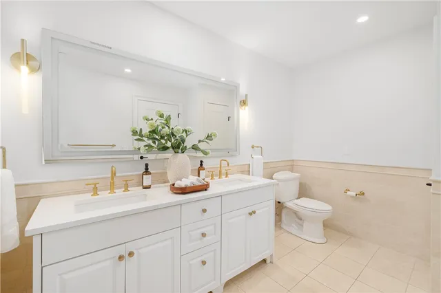 $675,000 | 1 Tower Drive, Unit 101, Portsmouth, RI 02871